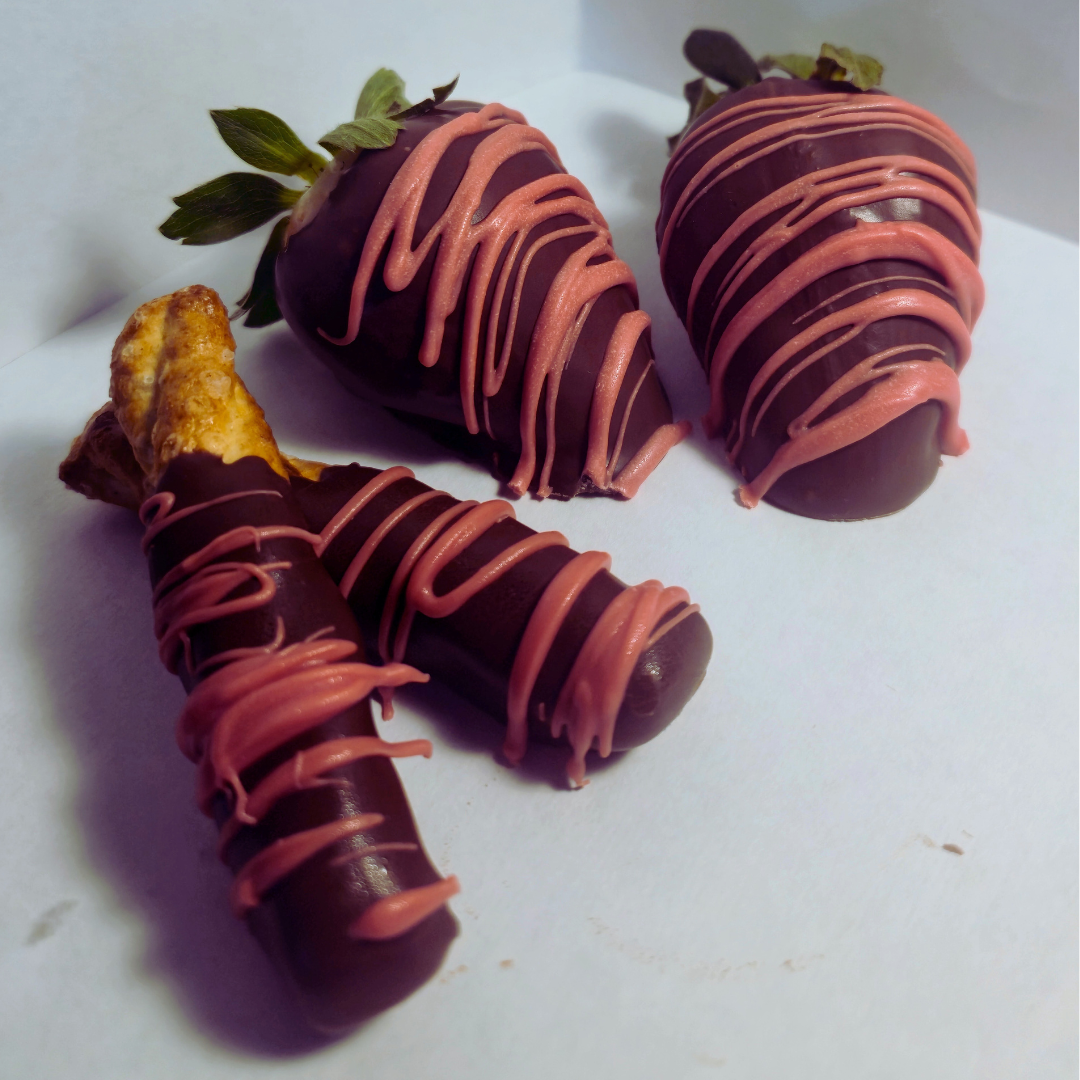 Large Strawberry Box (12)